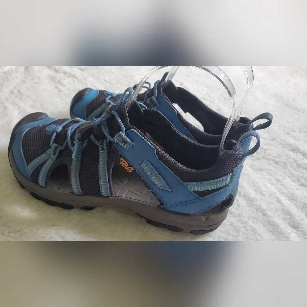 Tevs Kids Manatee water Sandal Blue‎ Size 4 Youth